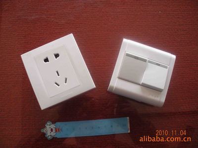 靖江新滬五金交電銷(xiāo)售部 專(zhuān)業(yè)機(jī)床燈生產(chǎn)銷(xiāo)售與技術(shù)參數(shù)解析